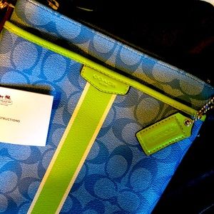 NWOT Authentic COACH Crossbody